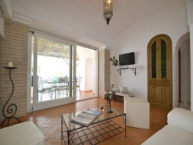 Private villa sleeps 6 in Praiano with pool by the Sea